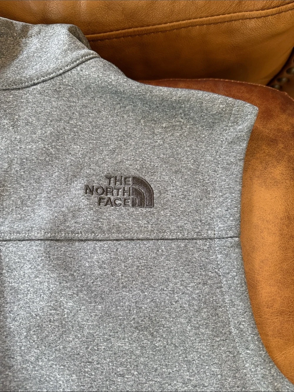 The North Face Men’s WindWall Full Zip Softshell Vest Sz Medium Light Grey Black